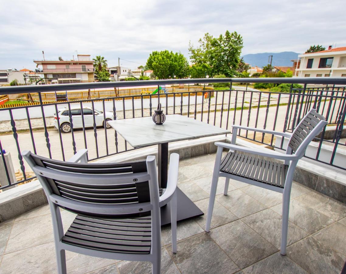 Thea Comfy Living Aparthotel Vrasná Buitenkant foto