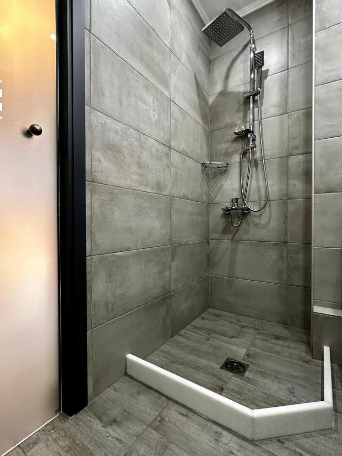 Thea Comfy Living Aparthotel Vrasná Buitenkant foto