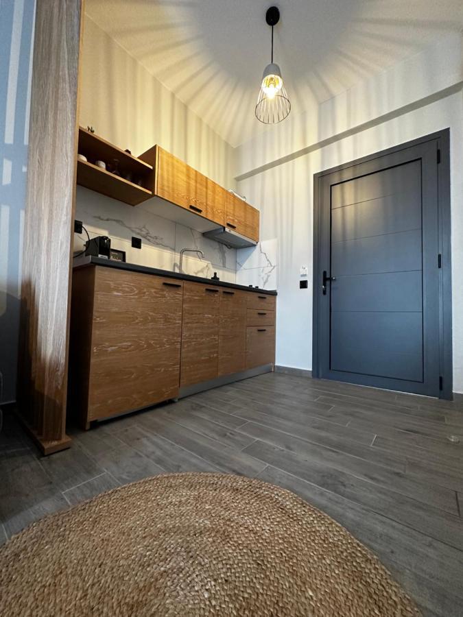 Thea Comfy Living Aparthotel Vrasná Buitenkant foto