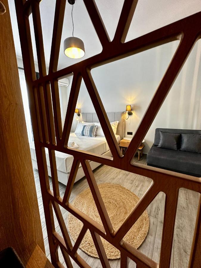 Thea Comfy Living Aparthotel Vrasná Buitenkant foto